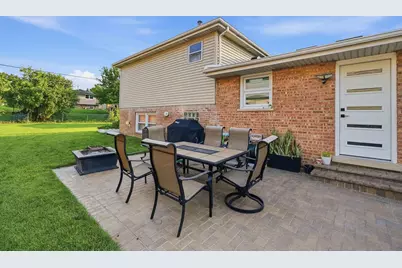 8053 W 88th Street, Hickory Hills, IL 60457 - Photo 26