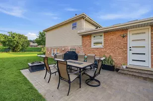 8053 W 88th St, Hickory Hills, IL 60457 - Photo 26