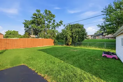 8053 W 88th Street, Hickory Hills, IL 60457 - Photo 30