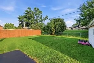 8053 W 88th St, Hickory Hills, IL 60457 - Photo 30