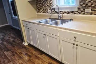 1133 E 81st St, Chicago, IL 60619 - Photo 10