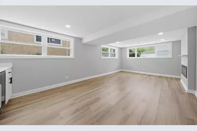 8434 Lawndale Avenue, Skokie, IL 60076 - Photo 32