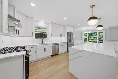 8434 Lawndale Avenue, Skokie, IL 60076 - Photo 12