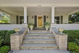 1109 Greenwood Ave, Wilmette, IL 60091 - Photo 2