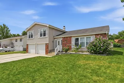 316 Plymouth Lane, Bloomingdale, IL 60108 - Photo 2