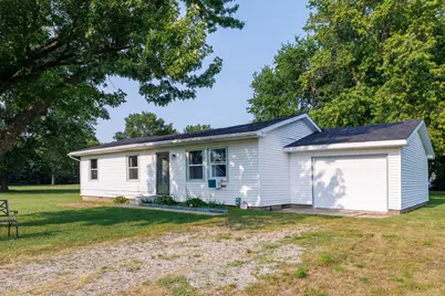 403 N 1st Street, Sheldon, IL 60966 - Photo 1