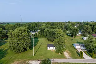 403 N 1st St, Sheldon, IL 60966 - Photo 24