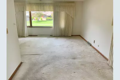 747 Palace Street, Aurora, IL 60506 - Photo 8