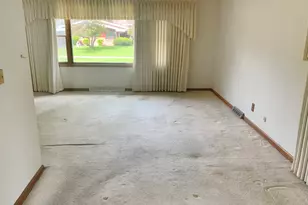 747 Palace St, Aurora, IL 60506 - Photo 8