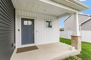 2009 Max Run Dr, Champaign, IL 61822 - Photo 6
