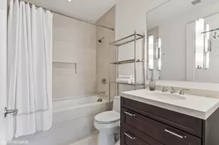 118 E Erie St, Chicago, IL 60611 - Photo 26