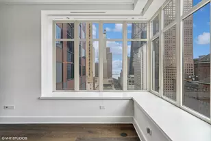 118 E Erie St, Chicago, IL 60611 - Photo 14