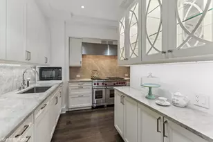 118 E Erie St, Chicago, IL 60611 - Photo 16