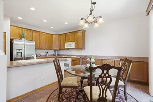 5560 Cambridge Way, Hanover Park, IL 60133 - Photo 10