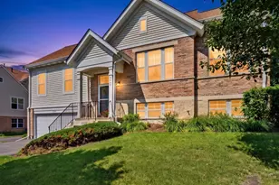 5560 Cambridge Way, Hanover Park, IL 60133 - Photo 2