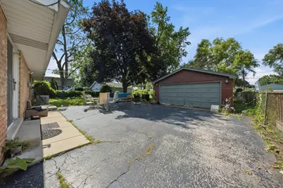 5023 W 81st Street, Burbank, IL 60459 - Photo 34