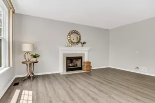 1056 Dana Ct, Antioch, IL 60002 - Photo 16