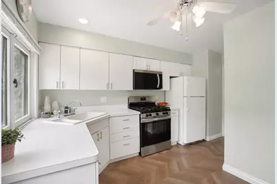 21 Kyle Court, Willowbrook, IL 60527 - Photo 8