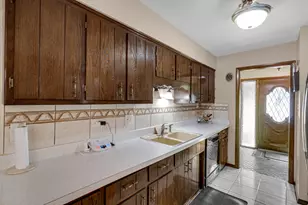 544 Thornwood Dr, South Holland, IL 60473 - Photo 10