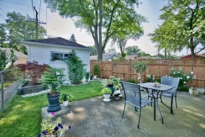 5974 W Miami Avenue, Chicago, IL 60646 - Photo 4