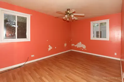 727 Longfellow Lane, Mundelein, IL 60060 - Photo 12