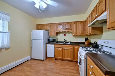 1321 S Finley Road #422, Lombard, IL 60148 - Photo 10
