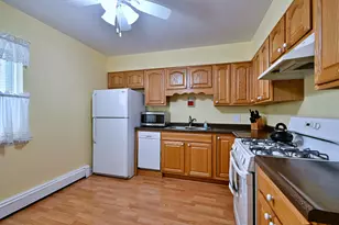 1321 S Finley Rd, Lombard, IL 60148 - Photo 10