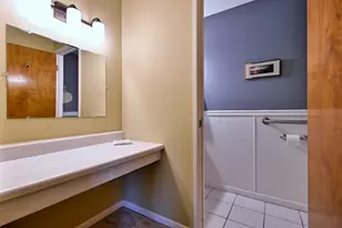 1321 S Finley Rd, Lombard, IL 60148 - Photo 26