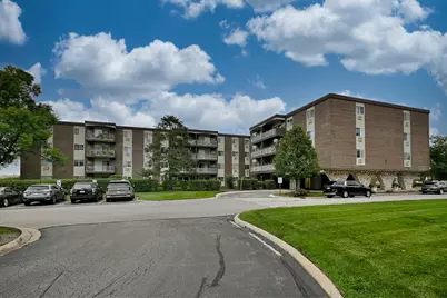 1321 S Finley Road #422, Lombard, IL 60148 - Photo 2