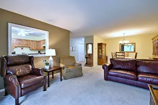1321 S Finley Rd, Lombard, IL 60148 - Photo 18