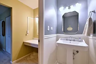 1321 S Finley Rd, Lombard, IL 60148 - Photo 14