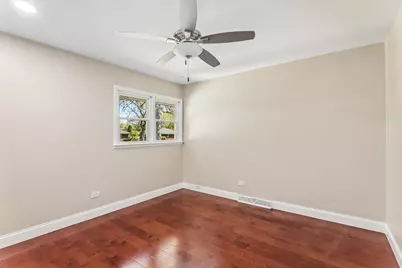 807 E Golfview Drive, Mount Prospect, IL 60056 - Photo 18