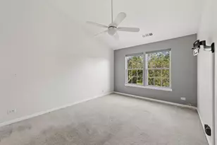 132 White Branch Ct, Buffalo Grove, IL 60089 - Photo 16