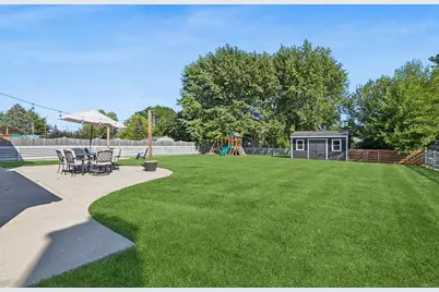 17379 W Hickory Lane, Grayslake, IL 60030 - Photo 20
