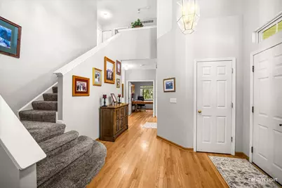 412 Starwood Pass, Lake in the Hills, IL 60156 - Photo 6