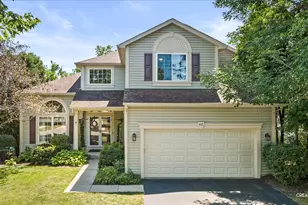 412 Starwood Pass, Lake in the Hills, IL 60156 - Photo 2