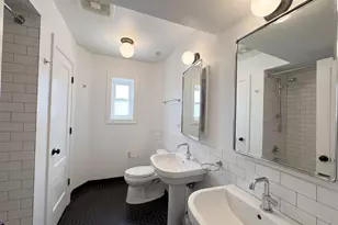 834 W Waveland Ave, Chicago, IL 60613 - Photo 8