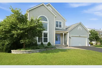 2075 Corinne Road, Aurora, IL 60506 - Photo 2