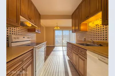 6 Villa Verde Drive #201, Buffalo Grove, IL 60089 - Photo 18