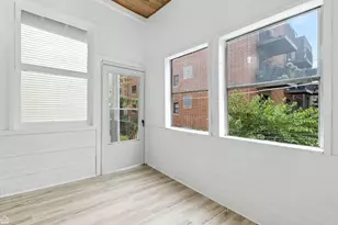 909 W Addison St, Chicago, IL 60613 - Photo 12