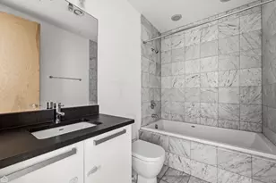 2105 W Concord Pl, Chicago, IL 60647 - Photo 6