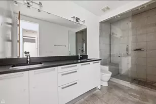 2105 W Concord Pl, Chicago, IL 60647 - Photo 8