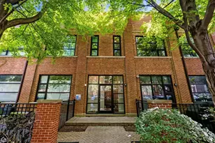 2105 W Concord Pl, Chicago, IL 60647 - Photo 1