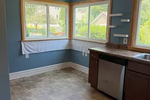 929 Garfield Ave, Belvidere, IL 61008 - Photo 6
