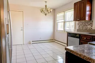 16W780 57th St, Clarendon Hills, IL 60514 - Photo 12