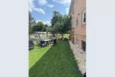 16W780 57th Street #1, Clarendon Hills, IL 60514 - Photo 18