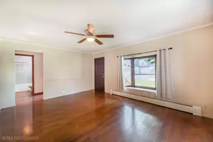 380 Charlotte Ave, Crystal Lake, IL 60014 - Photo 6