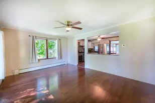 380 Charlotte Ave, Crystal Lake, IL 60014 - Photo 4