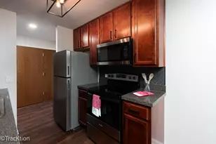 5950 Oakwood Dr, Lisle, IL 60532 - Photo 8