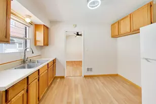 3941 W Ainslie St, Chicago, IL 60625 - Photo 8